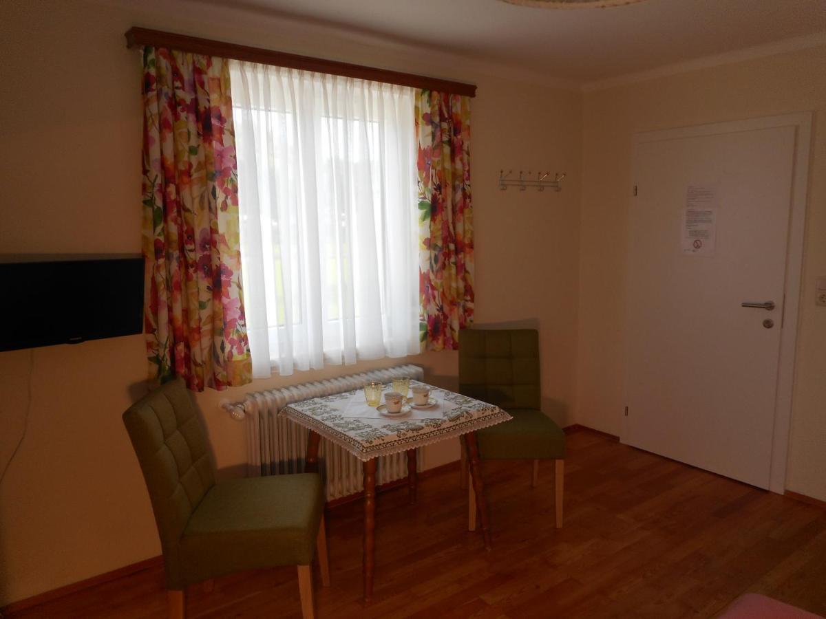 Bed and Breakfast Haus Amalia Strobl Exterior foto